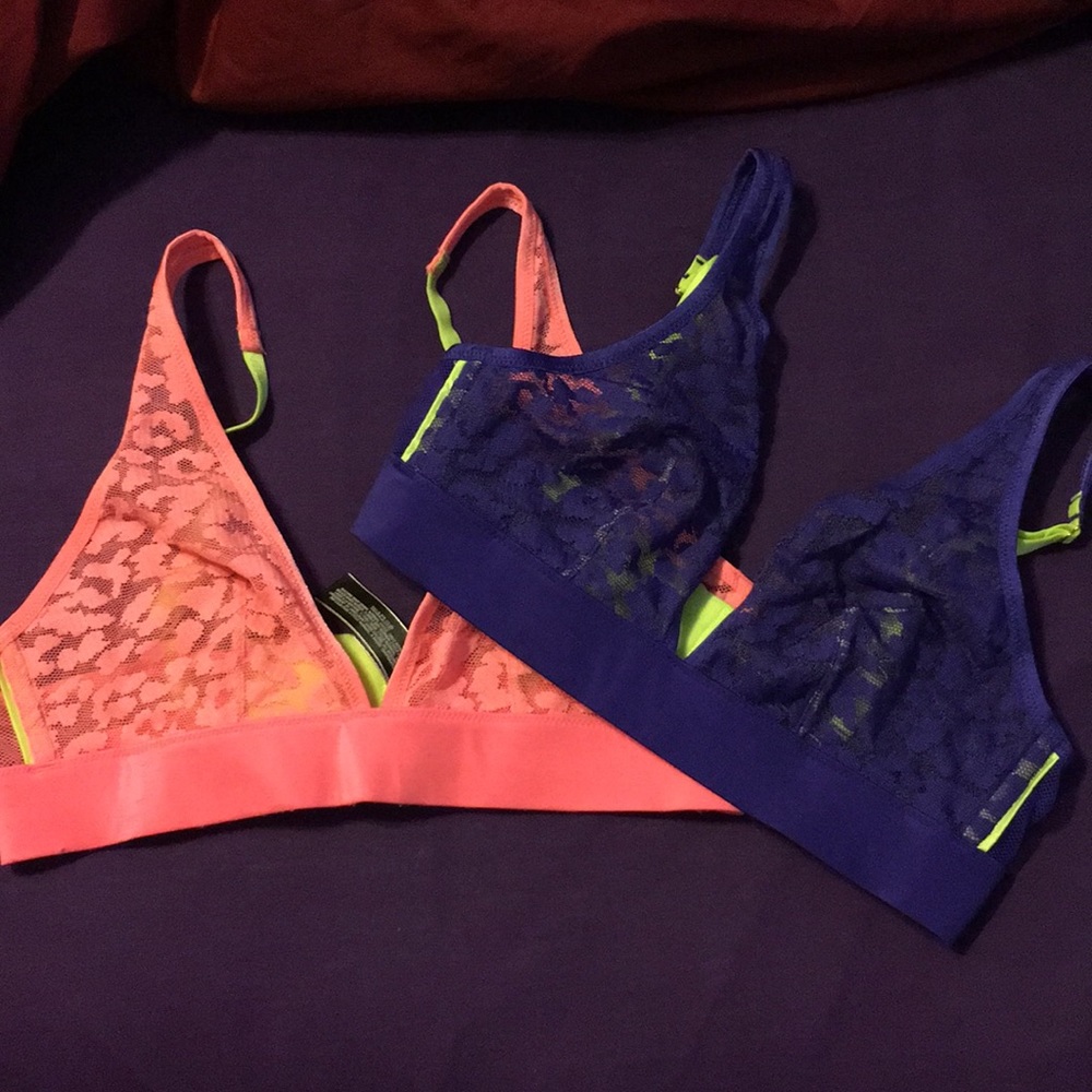 Victoria’s secret bralette lot size small